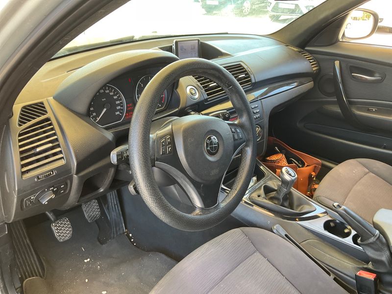 BMW 1er 116d 2010 – снимка 26