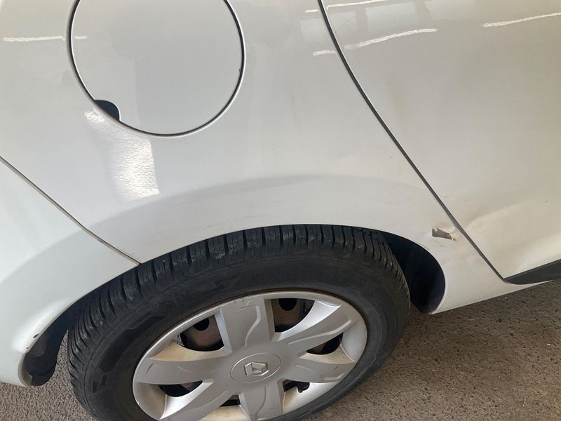 Renault Clio 1.2 Expression 2014 – снимка 25