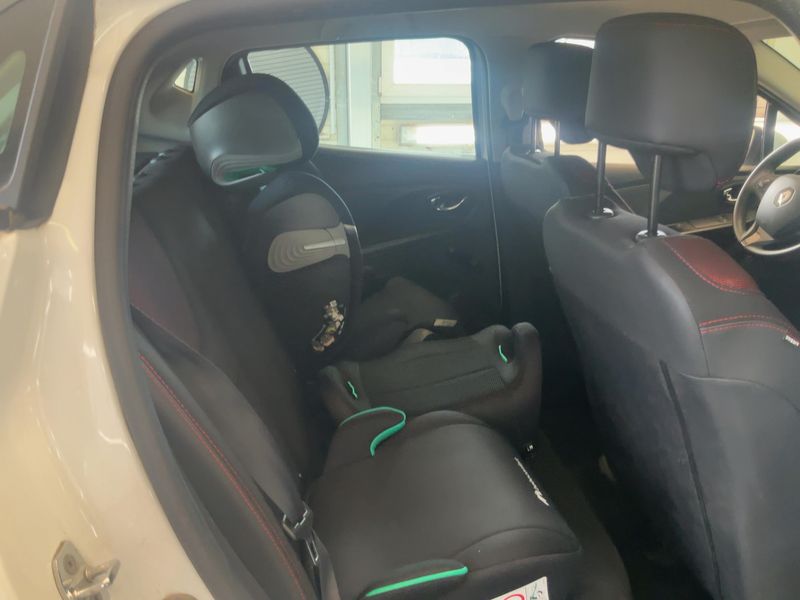 Renault Clio 1.2 Expression 2014 – снимка 19