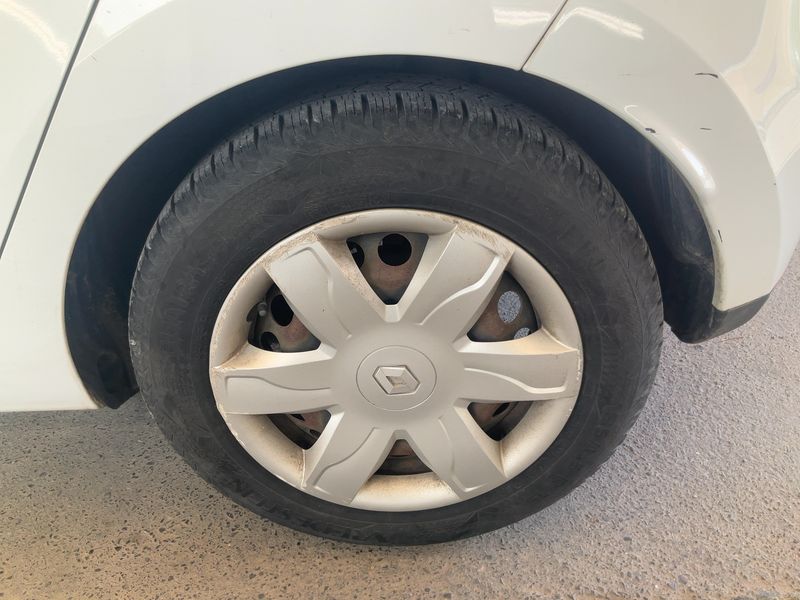 Renault Clio 1.2 Expression 2014 – снимка 5