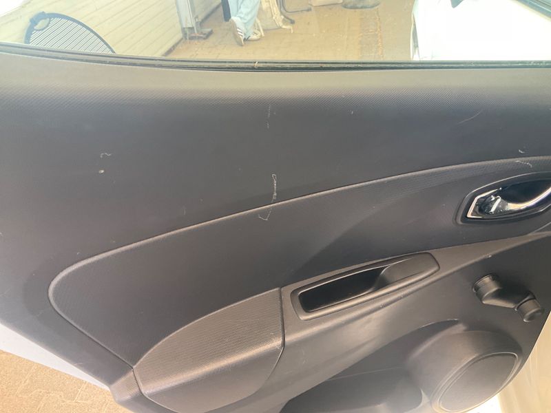 Renault Clio 1.2 Expression 2014 – снимка 36