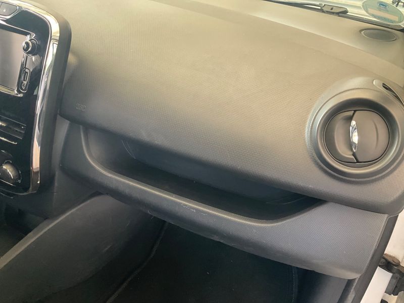 Renault Clio 1.2 Expression 2014 – снимка 34