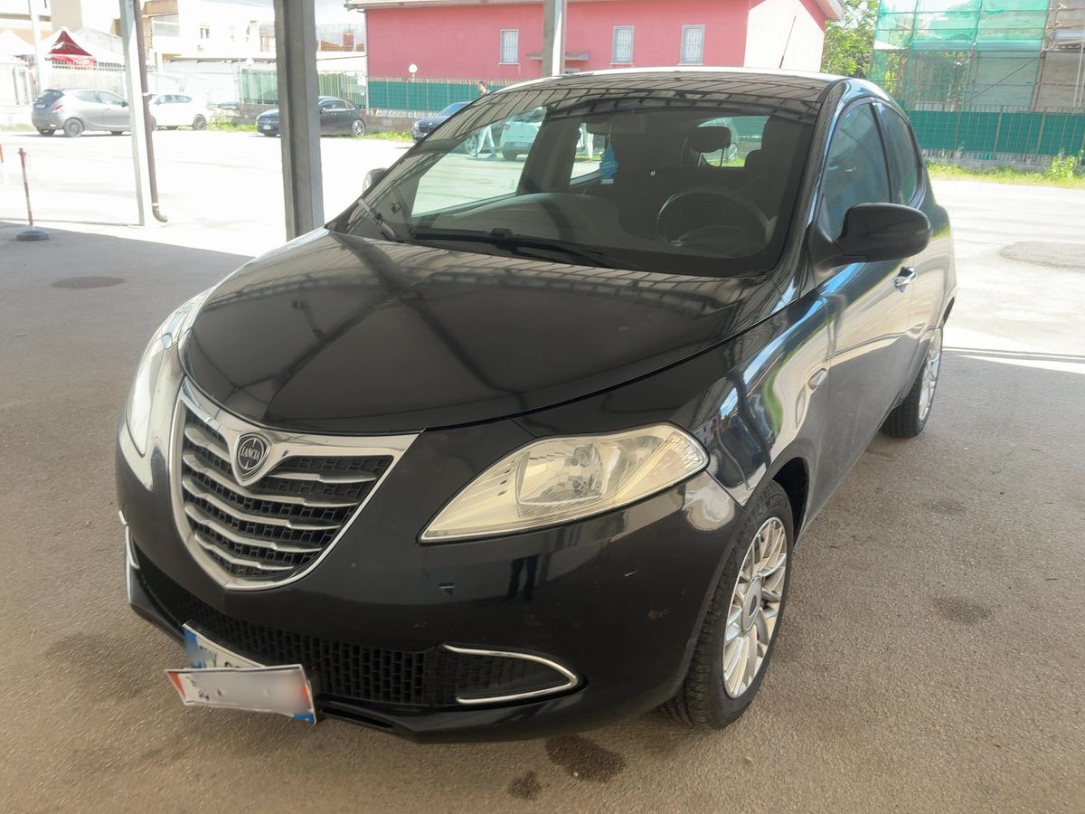 Lancia Ypsilon 2015