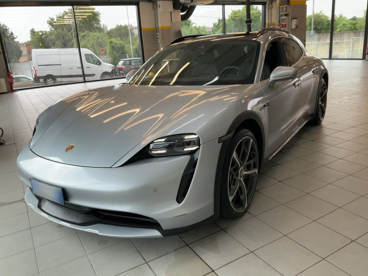 Porsche Taycan 2021