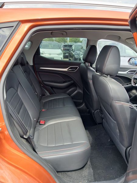 MG ZS 1.5 VTi Luxury — zdjęcie 14