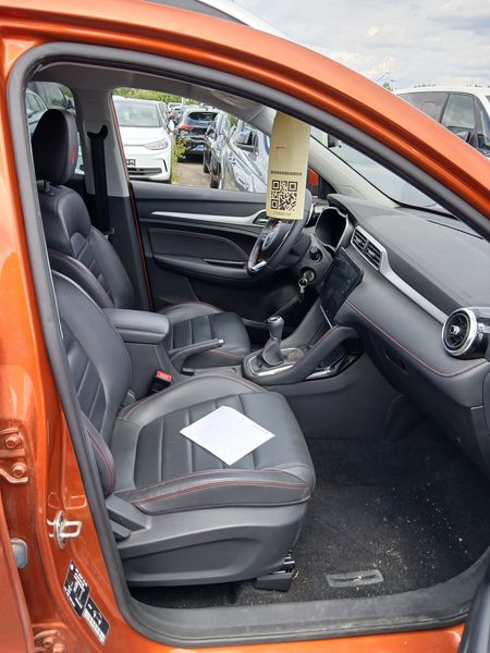 MG ZS 1.5 VTi Luxury — zdjęcie 11