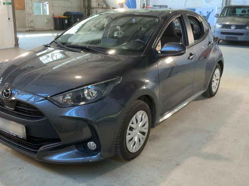 Mazda 2 1.5 Hybrid Pure — zdjęcie 2