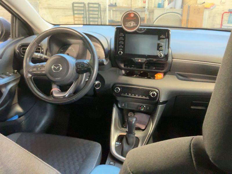 Mazda 2 1.5 Hybrid Pure — zdjęcie 12