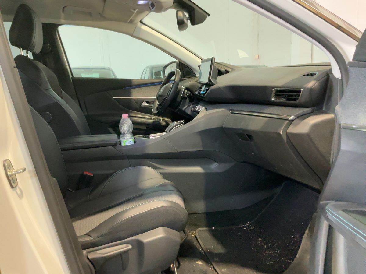 Peugeot  3008 1.2 PureTech Allure Pack - Immagine 8