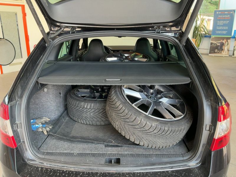 Skoda Octavia 2.0 TDI RS 2016 – снимка 16