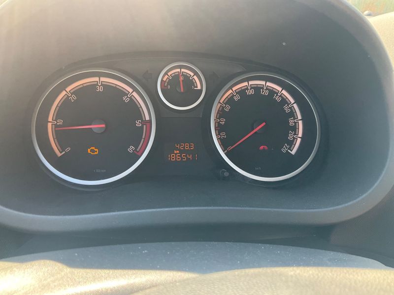 Opel Corsa 1.3 CDTI 150 Jahre Opel — zdjęcie 4