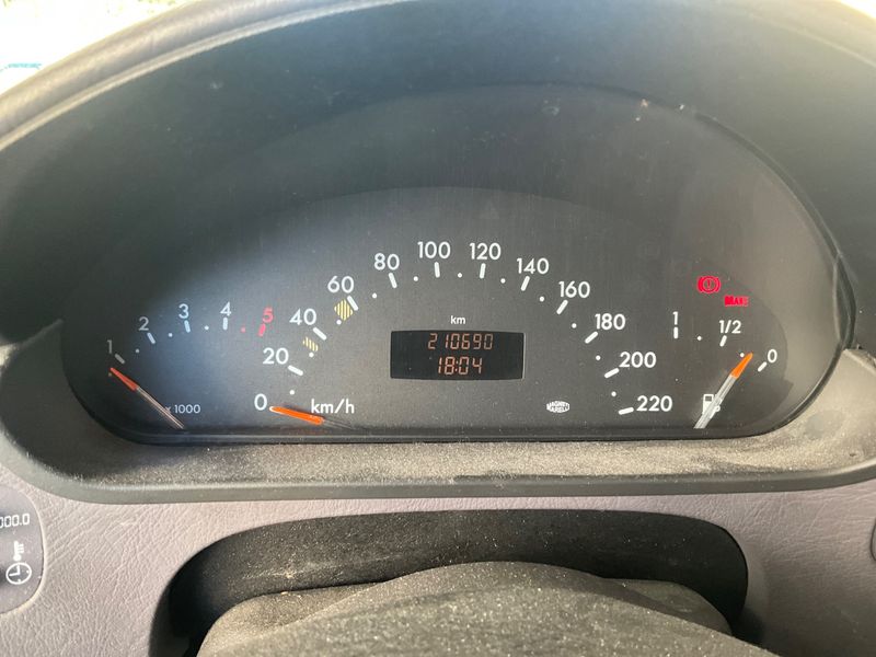 Mercedes-Benz A-Klasse A 160 CDI Classic — zdjęcie 4