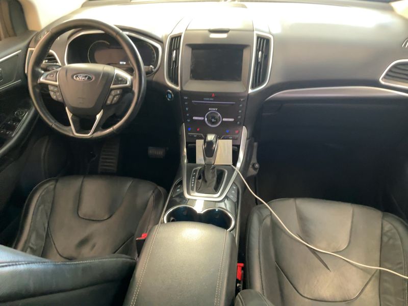 Ford Edge 2.0 TDCi Bi-Turbo Titanium 4x4 — zdjęcie 12