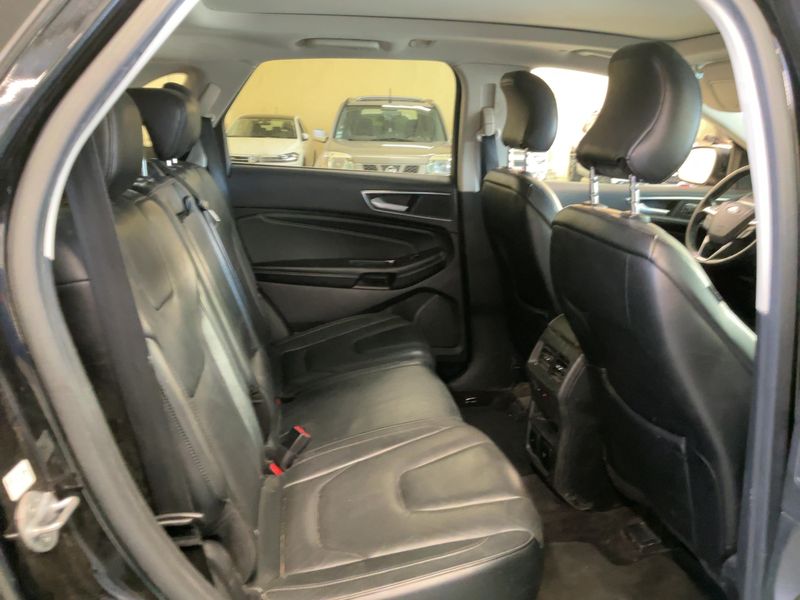 Ford Edge 2.0 TDCi Bi-Turbo Titanium 4x4 — zdjęcie 14