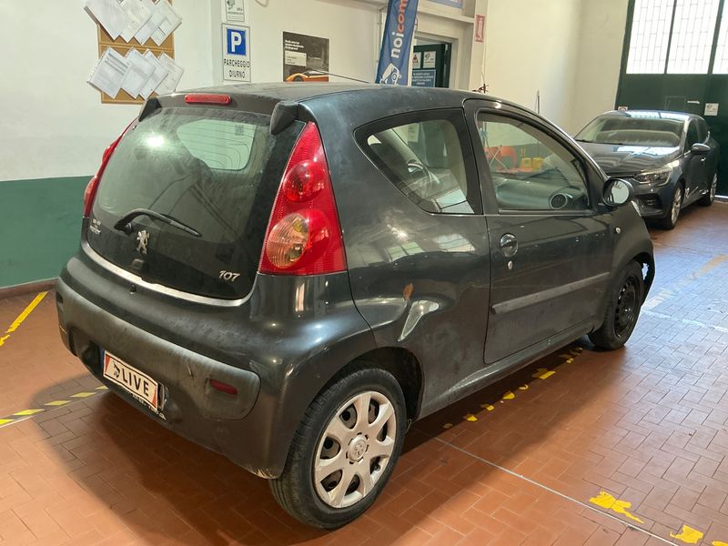 Peugeot 107 1.0 Active 2011 – снимка 2