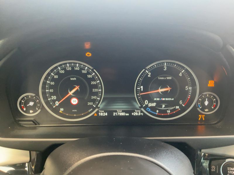 BMW X6 M50d — zdjęcie 13