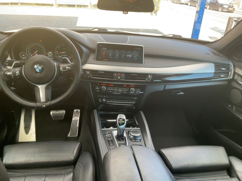 BMW X6 M50d — zdjęcie 12
