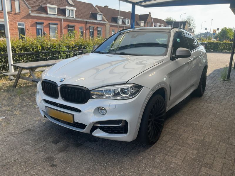 BMW X6 M50d — zdjęcie 2