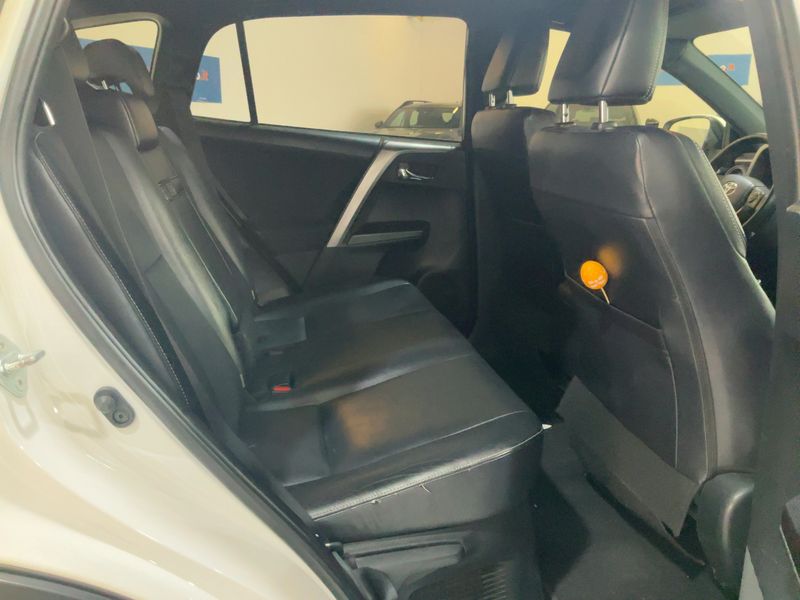 Toyota RAV 4 2.5 Hybrid Style — zdjęcie 14