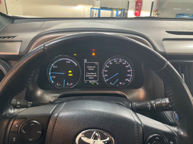Toyota RAV 4 2.5 Hybrid Style — zdjęcie 13