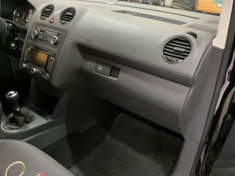 Volkswagen Caddy 1.2 TSI Roncalli Trendline 2011 – снимка 25