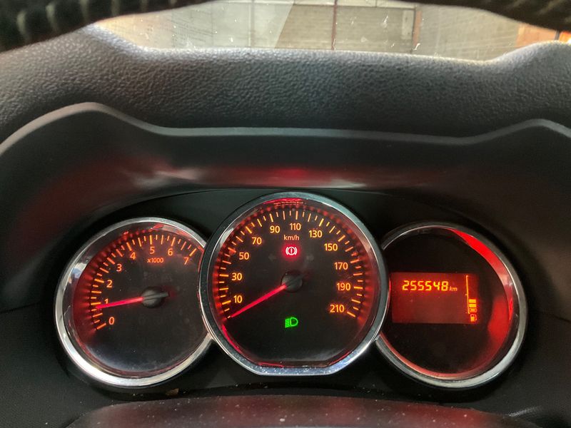 Dacia Duster 1.5 dCi Prestige 4x4 2014 – снимка 18