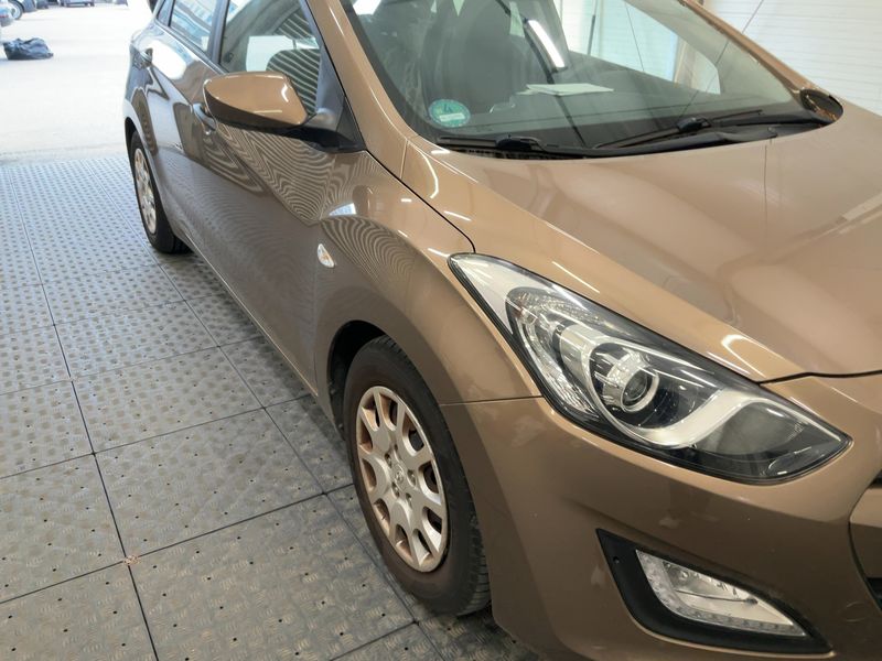 Hyundai i30 1.4 Classic — zdjęcie 8