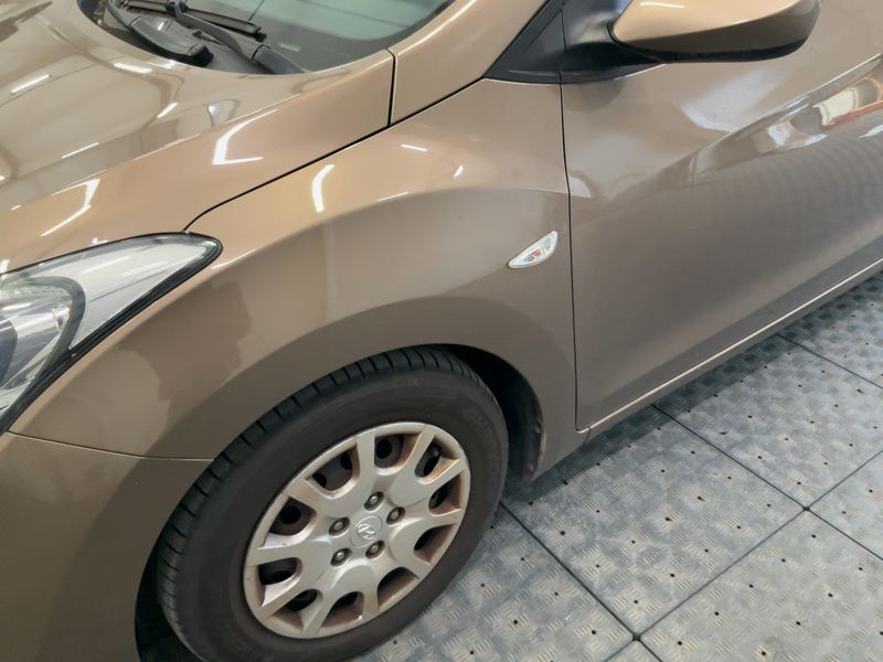 Hyundai i30 1.4 Classic — zdjęcie 2