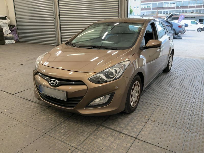 Hyundai i30 1.4 Classic — zdjęcie 1