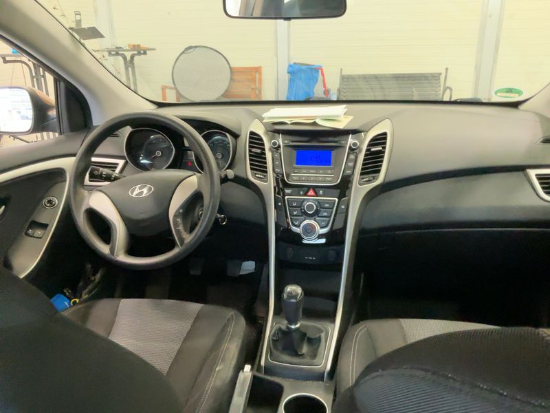 Hyundai i30 1.4 Classic — zdjęcie 12