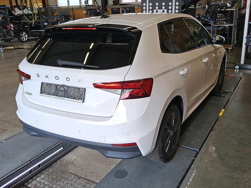 Skoda Fabia 1.0 TSI Drive — zdjęcie 4