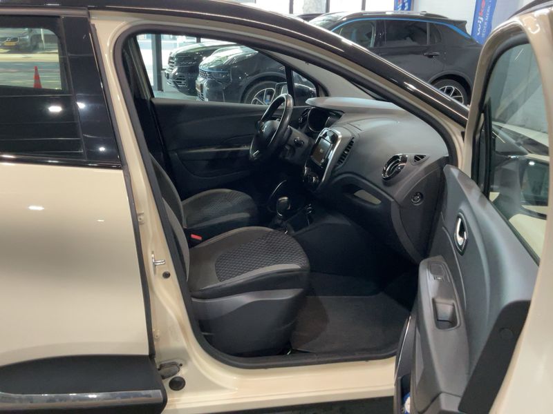 Renault Captur 1.3 TCe Intens — zdjęcie 11