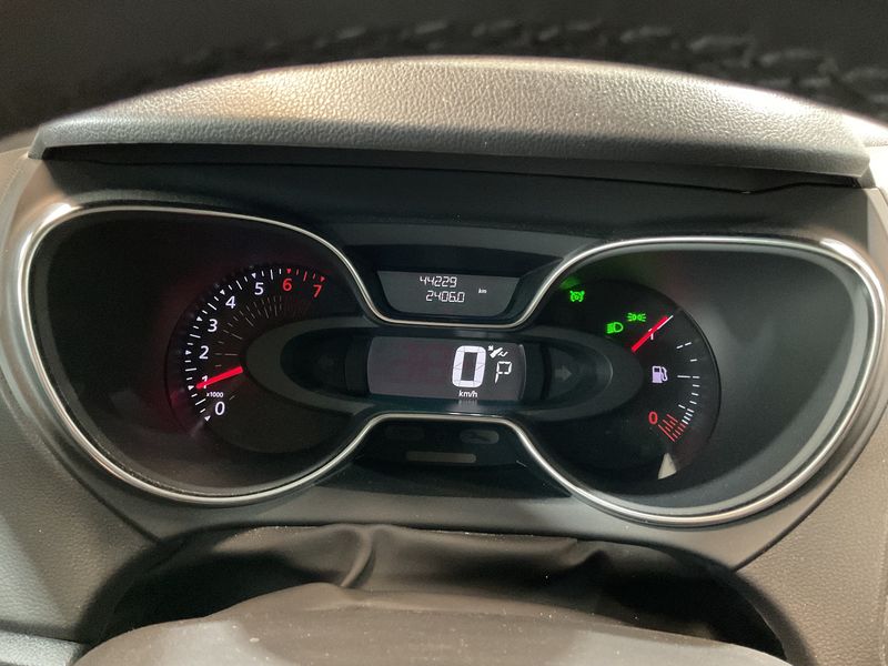 Renault Captur 1.3 TCe Intens — zdjęcie 13