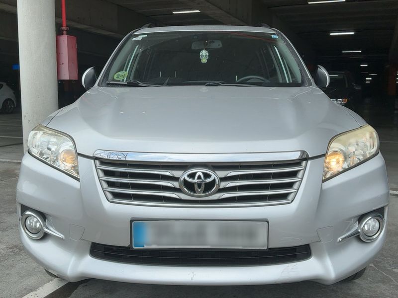 Toyota RAV 4 2.2 D-4D Active — zdjęcie 9
