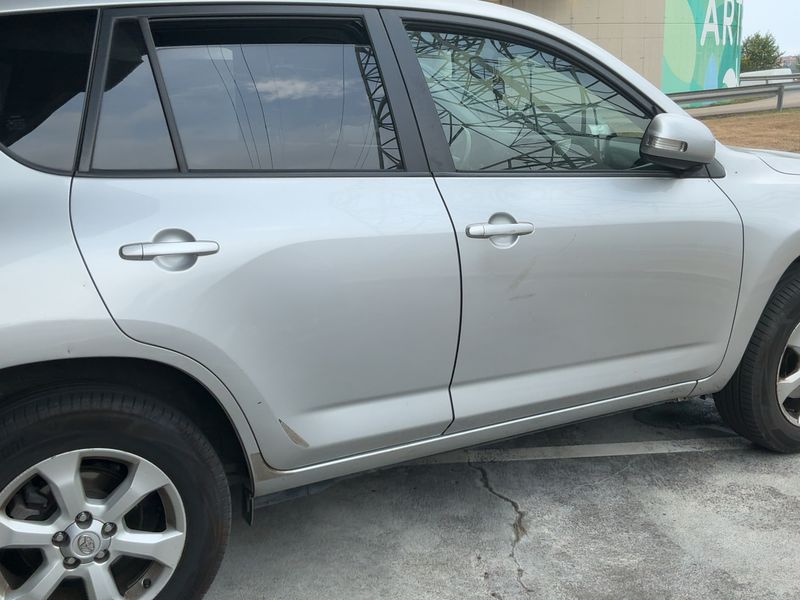 Toyota RAV 4 2.2 D-4D Active — zdjęcie 7