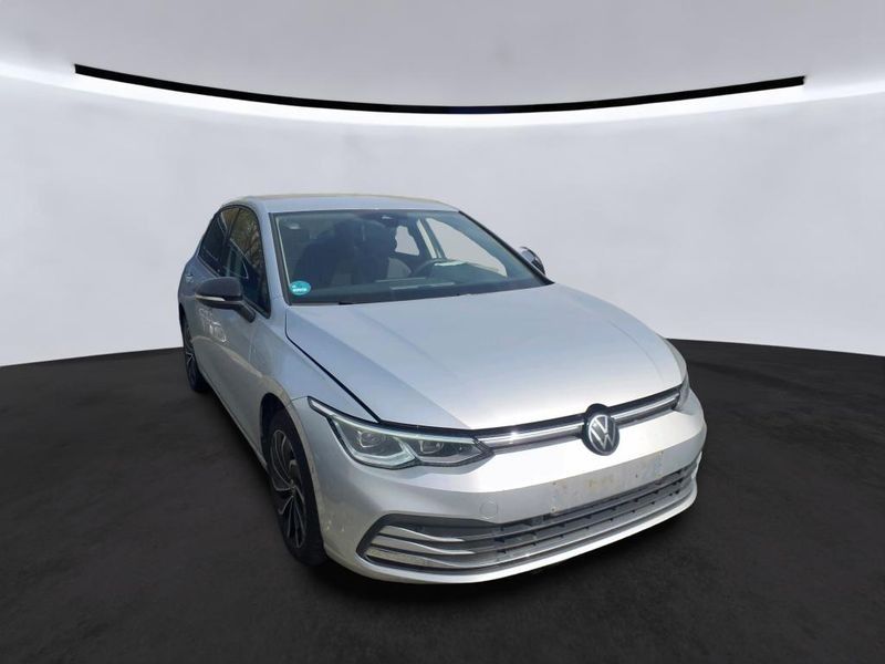 Volkswagen Golf VIII 1.0 eTSI Move — zdjęcie 6