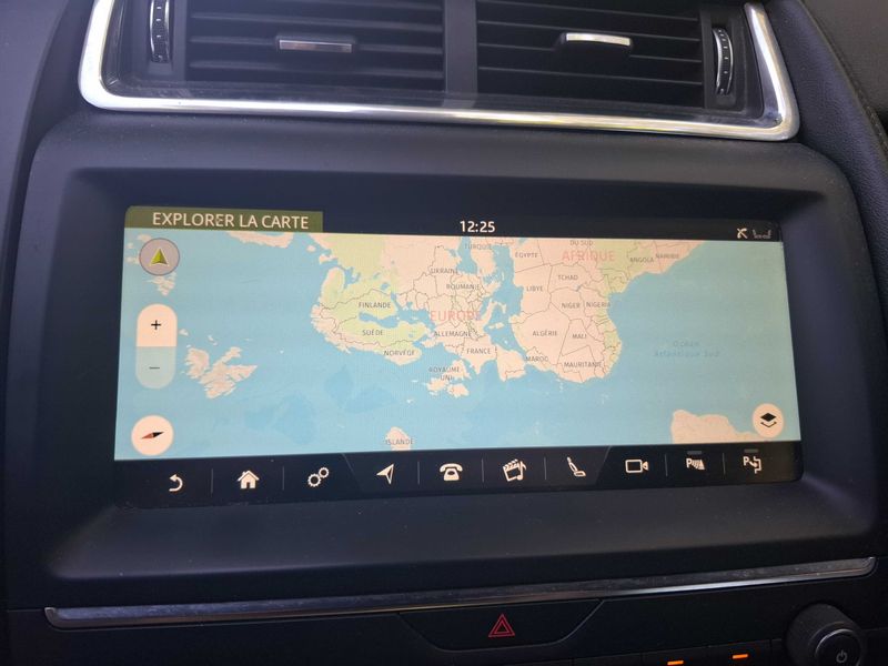 Jaguar E-Pace D180 S AWD — zdjęcie 13