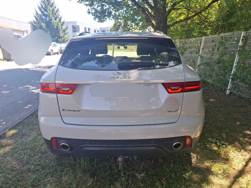 Jaguar E-Pace D180 S AWD — zdjęcie 4