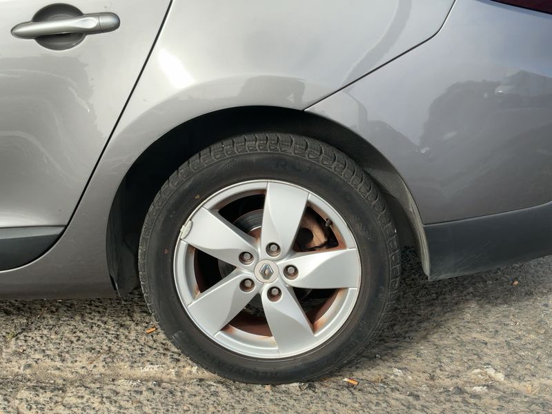 Renault Megane 1.5 dCi Dynamique 2010 – снимка 5