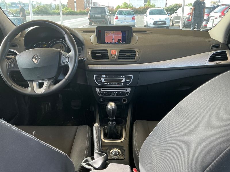 Renault Megane 1.5 dCi Dynamique 2010 – снимка 17