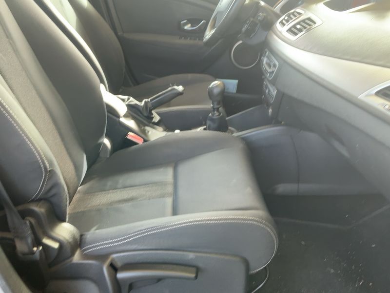 Renault Megane 1.5 dCi Dynamique 2010 – снимка 16