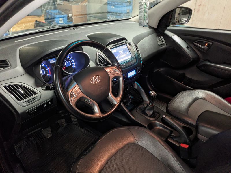 Hyundai ix35 1.7 CRDi XPossible 2WD — zdjęcie 11