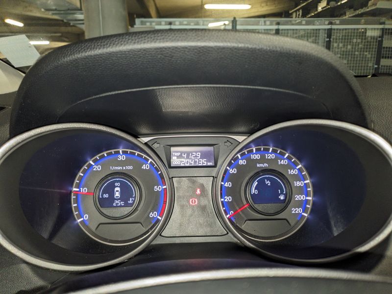 Hyundai ix35 1.7 CRDi XPossible 2WD — zdjęcie 12