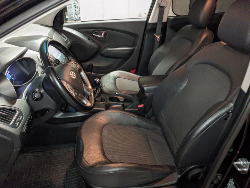 Hyundai ix35 1.7 CRDi XPossible 2WD — zdjęcie 10