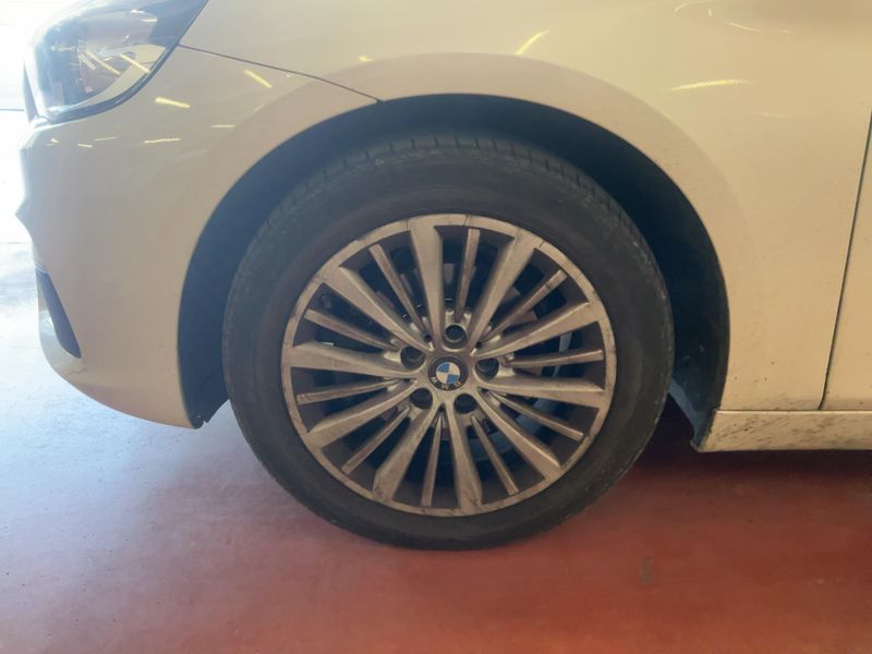 BMW 2er 218d Active Tourer Luxury Line 2015 – снимка 3