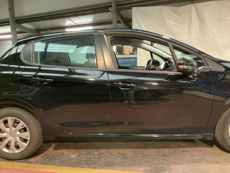 Peugeot 208 1.5 Blue-HDi Active — zdjęcie 7