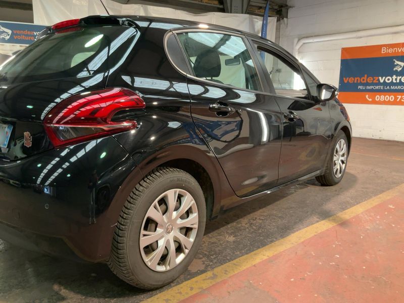 Peugeot 208 1.5 Blue-HDi Active — zdjęcie 6