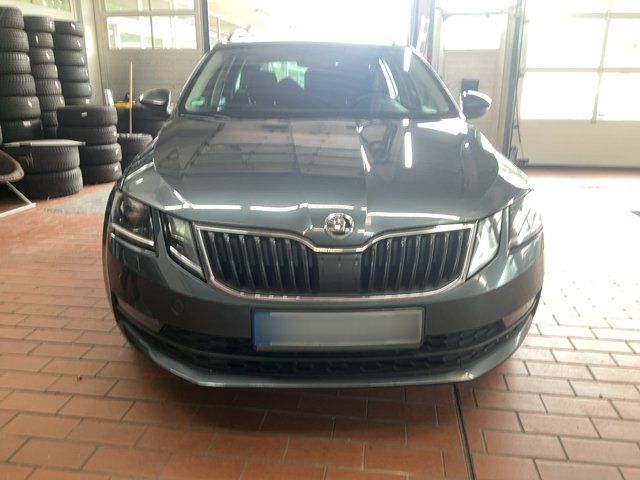 Skoda Octavia 2.0 TDI Drive 2017 – снимка 14