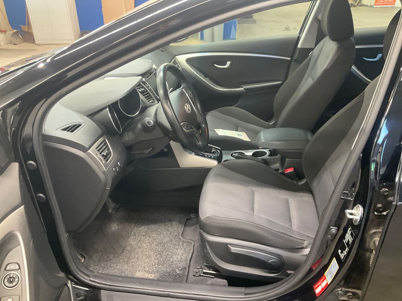 Hyundai i30 1.6 CRDi Style Blue — zdjęcie 3