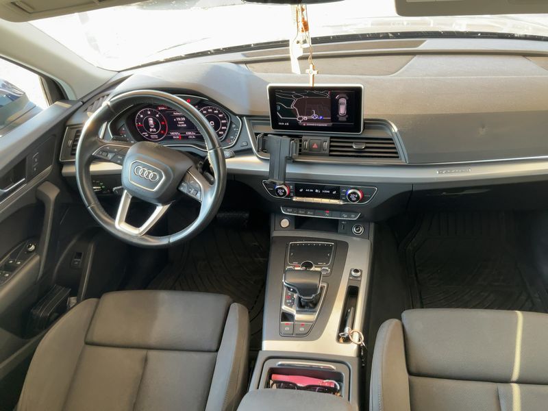 Audi Q5 2.0 TDI quattro S line — zdjęcie 12